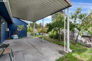 39 NE 113th Pl, Portland, OR 97220 - Photo 27