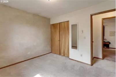39 NE 113th Pl, Portland, OR 97220 - Photo 15