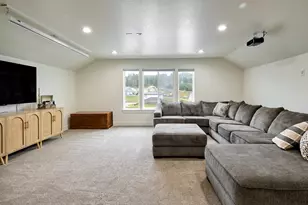 833 Hawk Dr, Silverton, OR 97381 - Photo 19