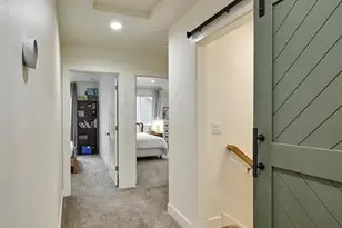 833 Hawk Dr, Silverton, OR 97381 - Photo 23