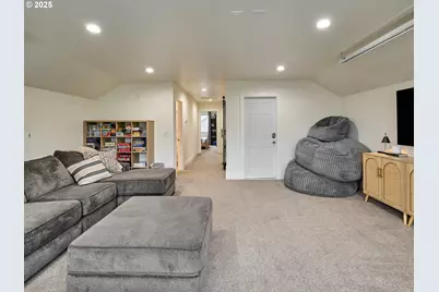 833 Hawk Dr, Silverton, OR 97381 - Photo 21