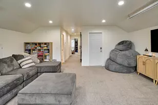 833 Hawk Dr, Silverton, OR 97381 - Photo 21