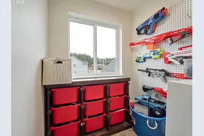 833 Hawk Dr, Silverton, OR 97381 - Photo 27