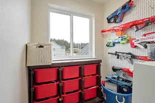 833 Hawk Dr, Silverton, OR 97381 - Photo 27