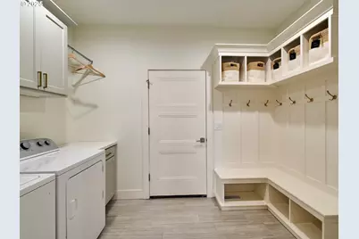 833 Hawk Dr, Silverton, OR 97381 - Photo 31