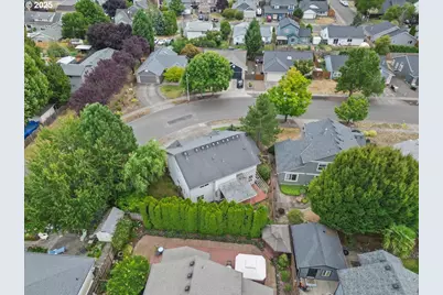6417 SE Maple St, Hillsboro, OR 97123 - Photo 37