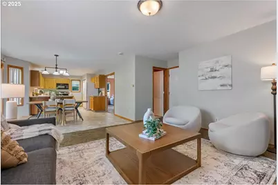 6417 SE Maple St, Hillsboro, OR 97123 - Photo 15