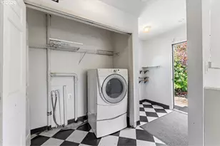 7905 SW Elmwood St, Portland, OR 97223 - Photo 15