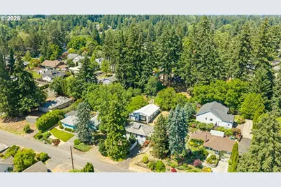 7905 SW Elmwood St, Portland, OR 97223 - Photo 41
