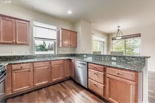 7912 NE Klickitat St, Portland, OR 97213 - Photo 9