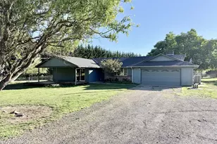 31002 NE 40th Ave, La Center, WA 98629 - Photo 1