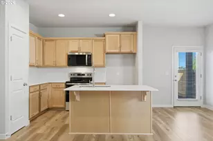 328 E Wilson St, Carlton, OR 97111 - Photo 13
