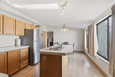 100 SW 195th Ave #204, Beaverton, OR 97006 - Photo 11