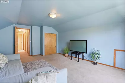 404 E Brandon Dr, Newberg, OR 97132 - Photo 17