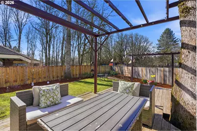 404 E Brandon Dr, Newberg, OR 97132 - Photo 25