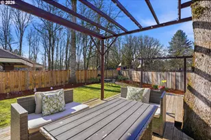 404 E Brandon Dr, Newberg, OR 97132 - Photo 25