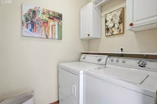 404 E Brandon Dr, Newberg, OR 97132 - Photo 11