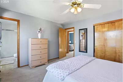 404 E Brandon Dr, Newberg, OR 97132 - Photo 15