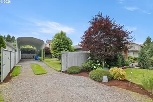 1735 NE 169th Ave, Portland, OR 97230 - Photo 3