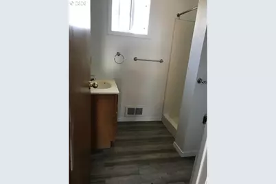 302 W 3rd St, Wallowa, OR 97885 - Photo 5