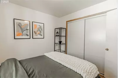 2327 SE Lee Ln, Portland, OR 97233 - Photo 17