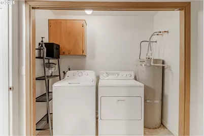 2327 SE Lee Ln, Portland, OR 97233 - Photo 23