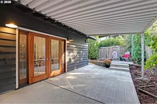 6820 SW Dover St, Portland, OR 97225 - Photo 21