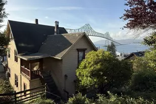152 Washington St, Astoria, OR 97103 - Photo 7