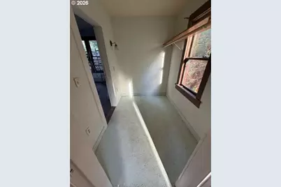 152 Washington St, Astoria, OR 97103 - Photo 27