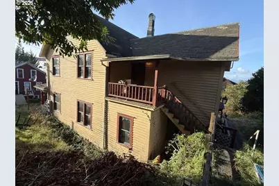 152 Washington St, Astoria, OR 97103 - Photo 9