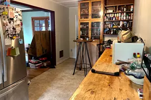 93 E Hillcrest Dr, Eugene, OR 97404 - Photo 3