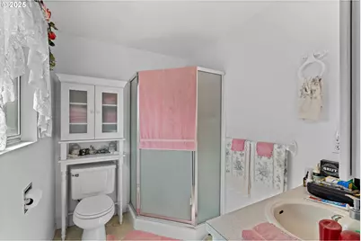 231 NE Chestnut Ave, Myrtle Creek, OR 97457 - Photo 21