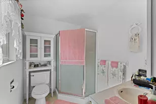 231 NE Chestnut Ave, Myrtle Creek, OR 97457 - Photo 21