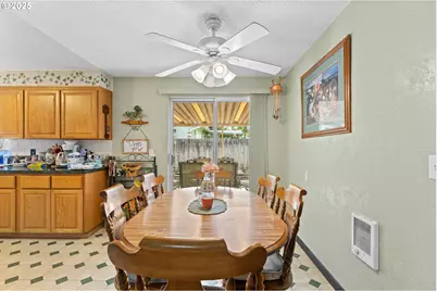 231 NE Chestnut Ave, Myrtle Creek, OR 97457 - Photo 13