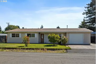 231 NE Chestnut Ave, Myrtle Creek, OR 97457 - Photo 1
