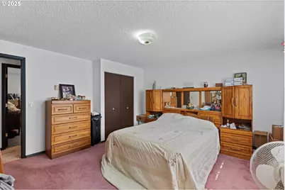 231 NE Chestnut Ave, Myrtle Creek, OR 97457 - Photo 17