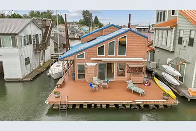 18989 NE Marine Dr #15, Portland, OR 97230 - Photo 1