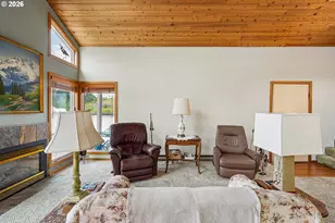 18989 NE Marine Dr, Portland, OR 97230 - Photo 9
