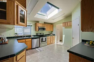 145 River Rd, Junction City, OR 97448 - Photo 9