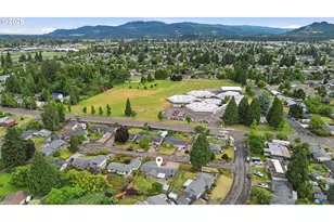 1082 Dondea St, Springfield, OR 97478 - Photo 33