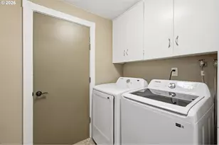 1082 Dondea St, Springfield, OR 97478 - Photo 23