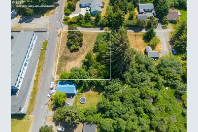 770 3rd St SE, Bandon, OR 97411 - Photo 3