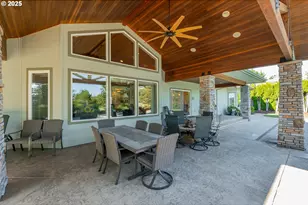 245 Fairway Village Ln, Roseburg, OR 97471 - Photo 37