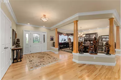 245 Fairway Village Ln, Roseburg, OR 97471 - Photo 9