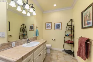 245 Fairway Village Ln, Roseburg, OR 97471 - Photo 31