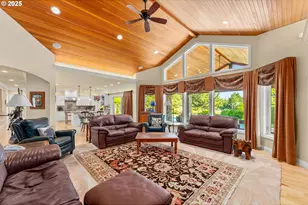 245 Fairway Village Ln, Roseburg, OR 97471 - Photo 13