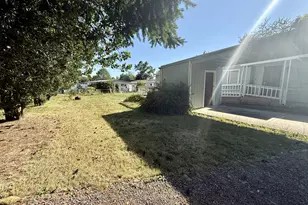 1103 N Springbrook Rd, Newberg, OR 97132 - Photo 5