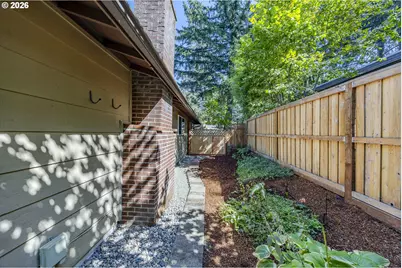 2258 Brittany St, Eugene, OR 97405 - Photo 33