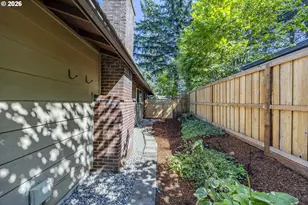 2258 Brittany St, Eugene, OR 97405 - Photo 33