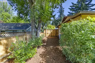 2258 Brittany St, Eugene, OR 97405 - Photo 35